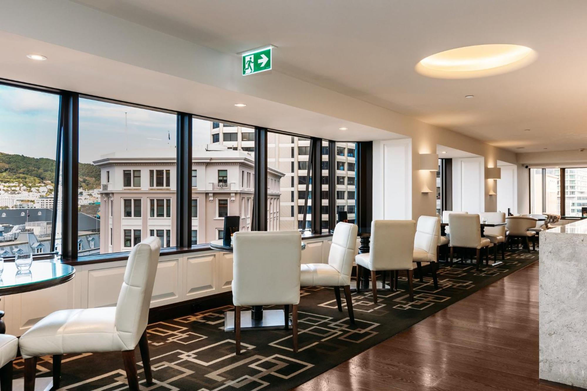 Intercontinental Wellington By Ihg Hotell Eksteriør bilde The Club Lounge at Christchurch Airport