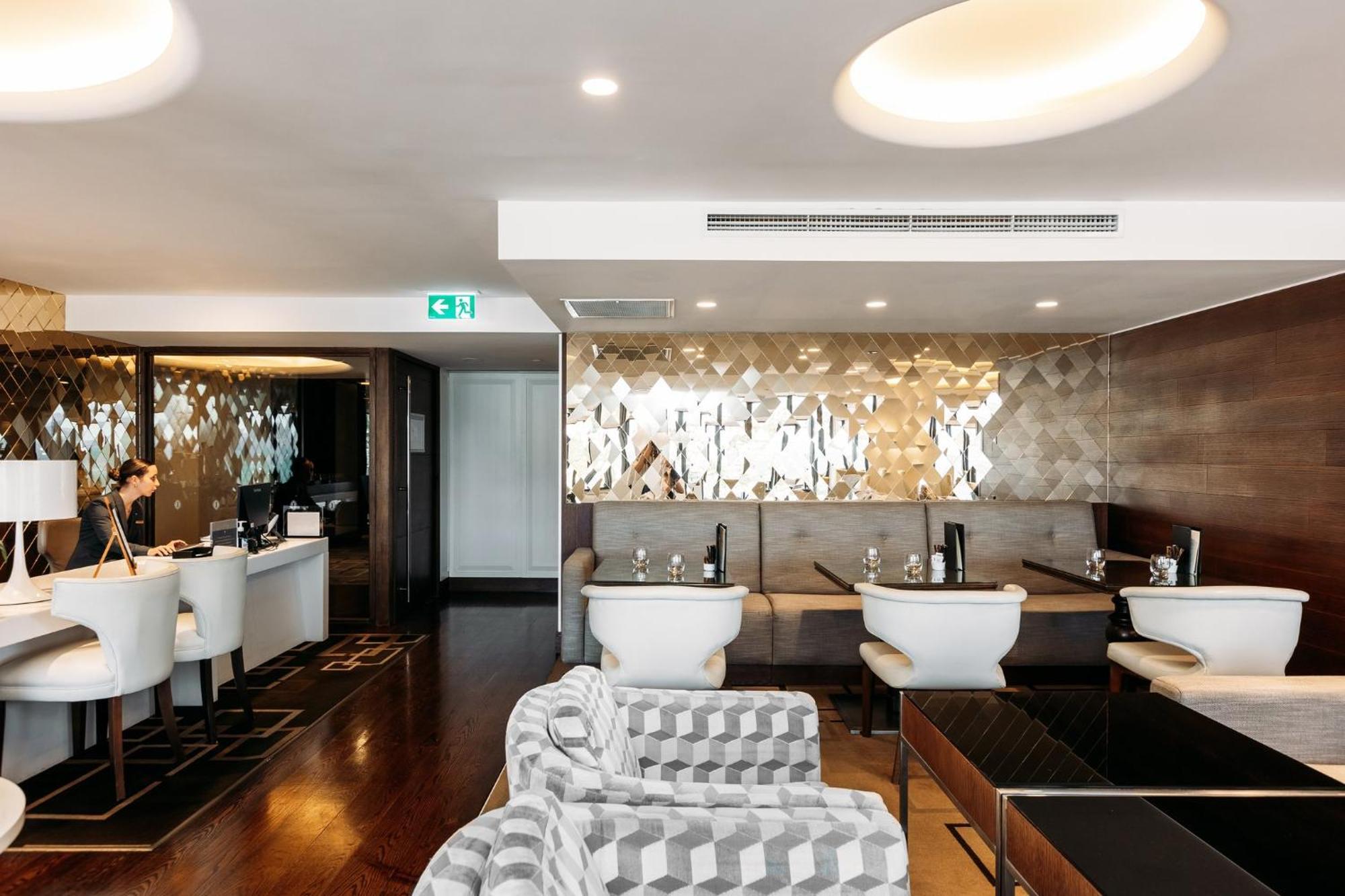 Intercontinental Wellington By Ihg Hotell Eksteriør bilde The interior of the lounge